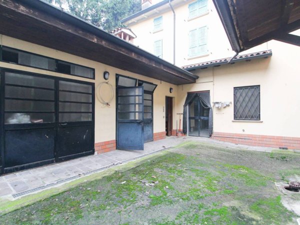 negozio in vendita a Manerbio