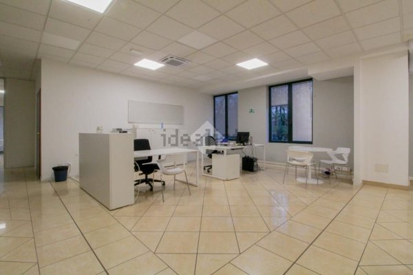 negozio in vendita a Manerbio