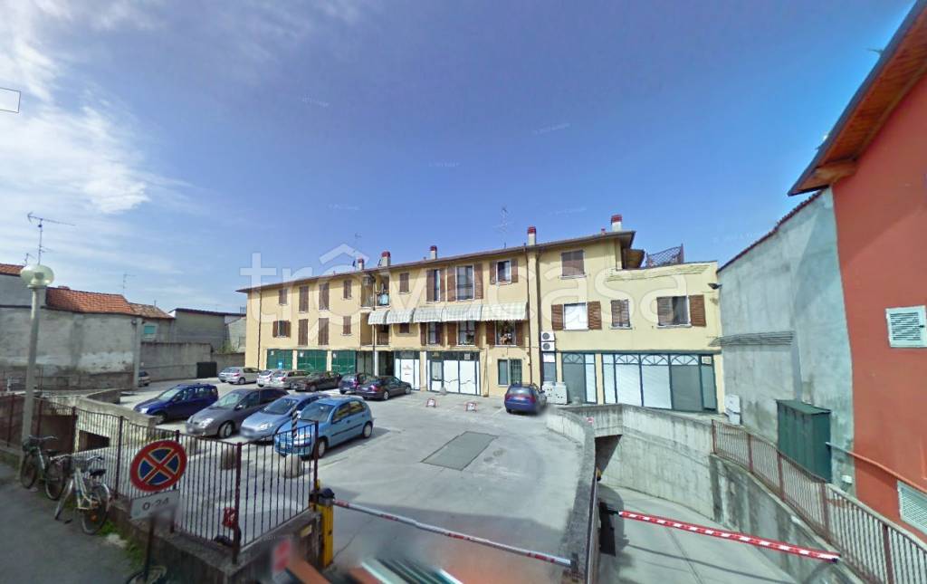 negozio in vendita a Manerbio