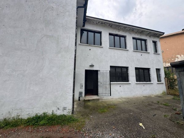 casa indipendente in vendita a Manerbio
