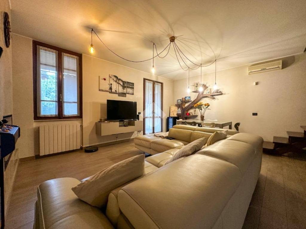 casa indipendente in vendita a Manerbio