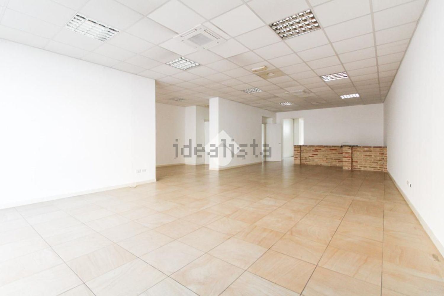 locale commerciale in vendita a Manerbio