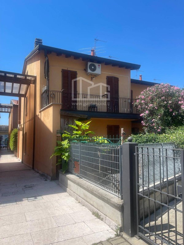 casa indipendente in vendita a Manerbio