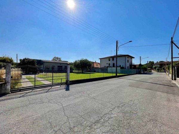 casa indipendente in vendita a Manerbio