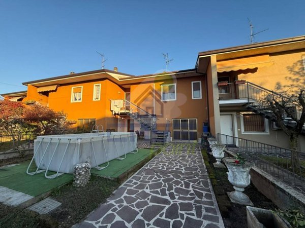 casa indipendente in vendita a Manerbio