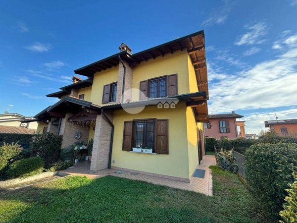 casa indipendente in vendita a Manerbio