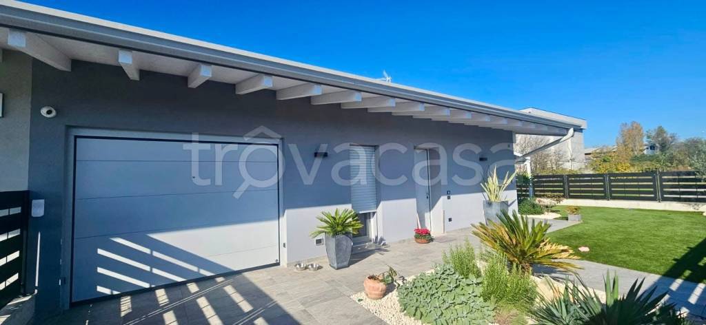 casa indipendente in vendita a Manerbio