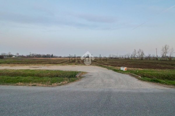 terreno edificabile in vendita a Manerbio