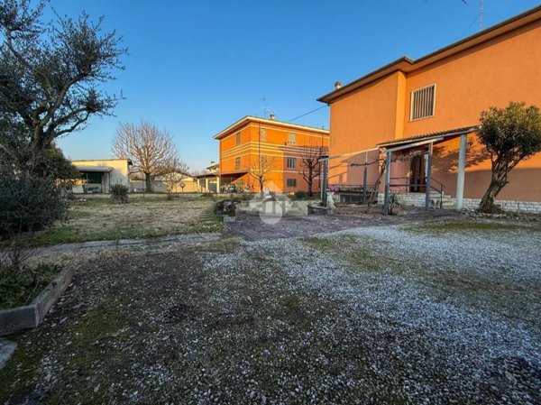 casa indipendente in vendita a Manerbio