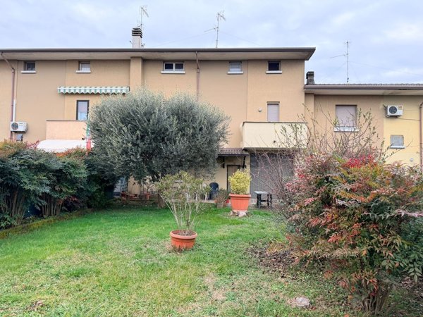 casa indipendente in vendita a Manerbio