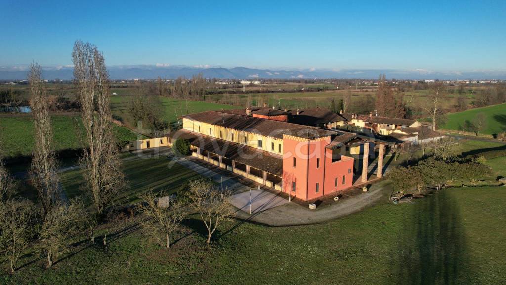 casa indipendente in vendita a Manerbio