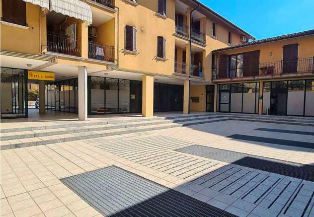 negozio in vendita a Manerbio