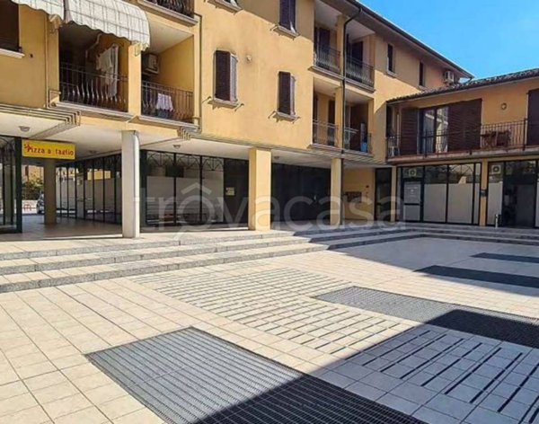 negozio in vendita a Manerbio