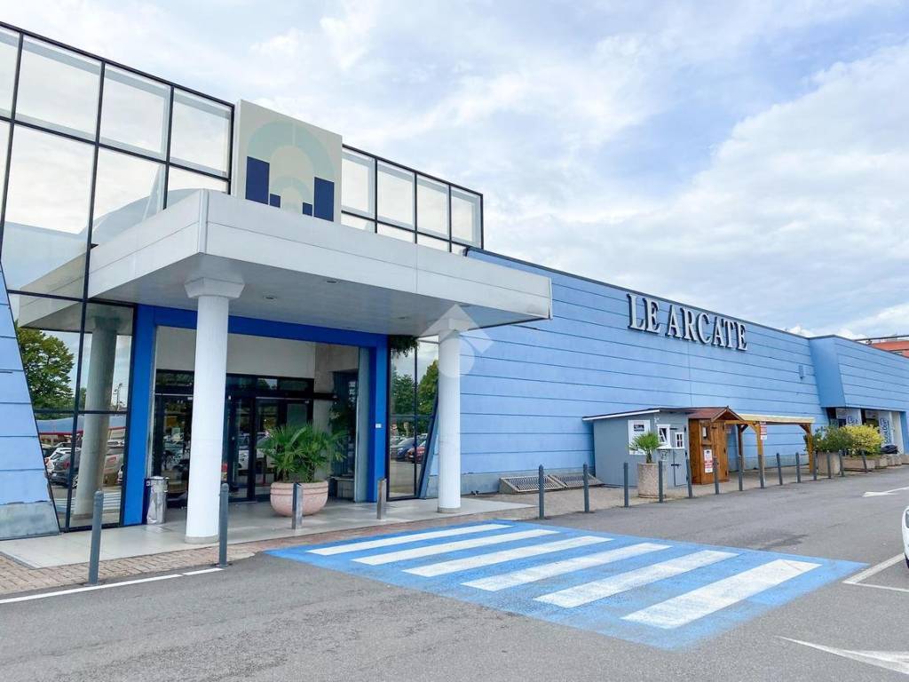 negozio in vendita a Manerbio