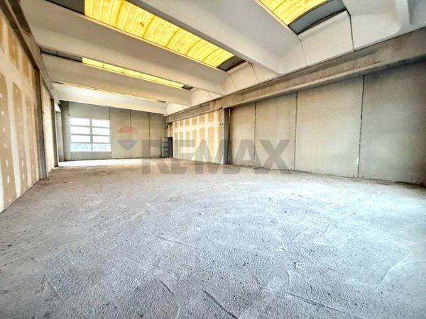 locale commerciale in vendita a Manerbio