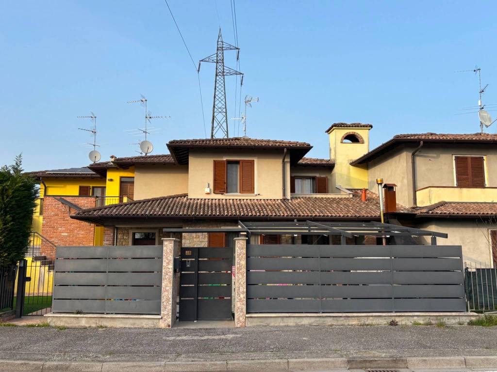 casa indipendente in vendita a Manerbio