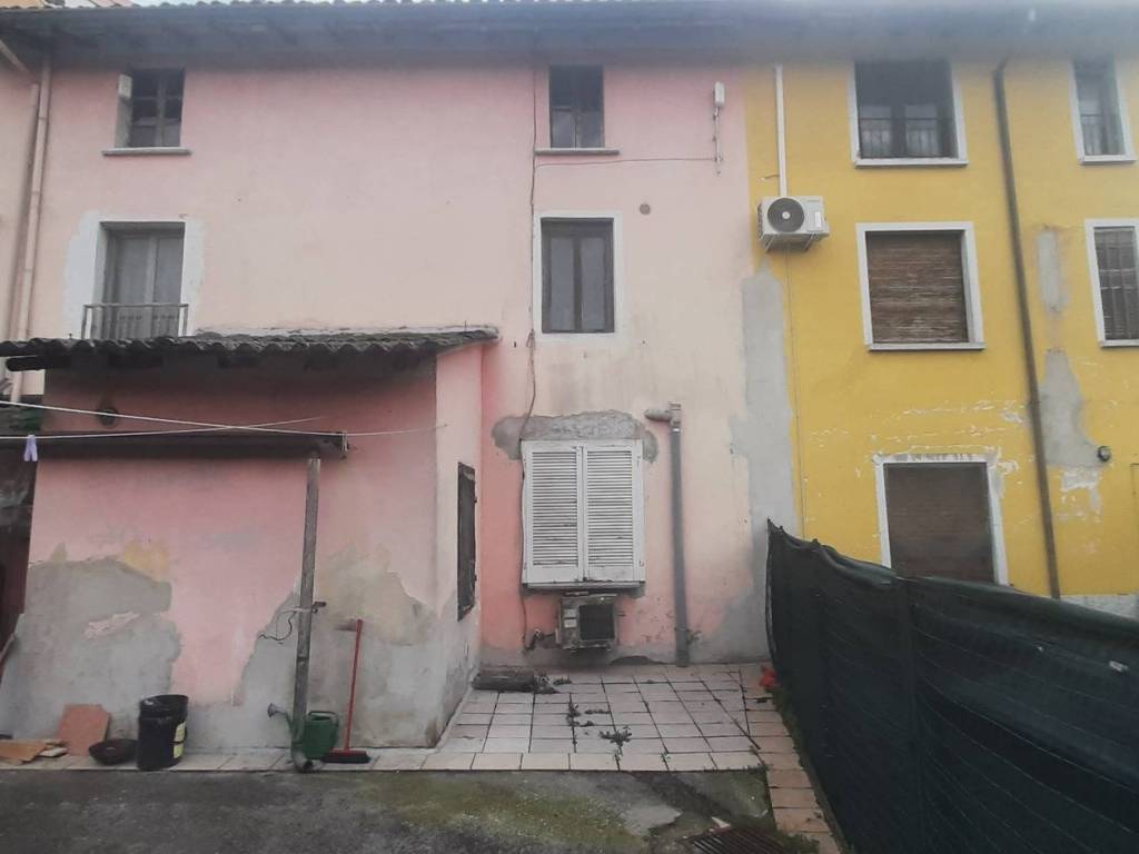 intera palazzina in vendita a Manerbio