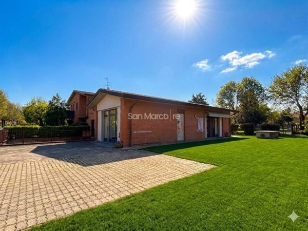 casa indipendente in vendita a Manerbio