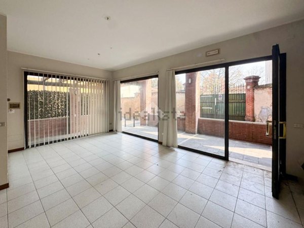 locale commerciale in vendita a Manerbio