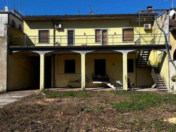 casa indipendente in vendita a Manerbio