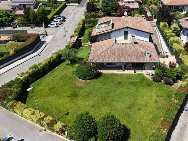 casa indipendente in vendita a Manerbio