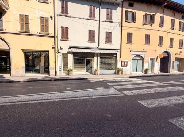 locale commerciale in vendita a Manerbio