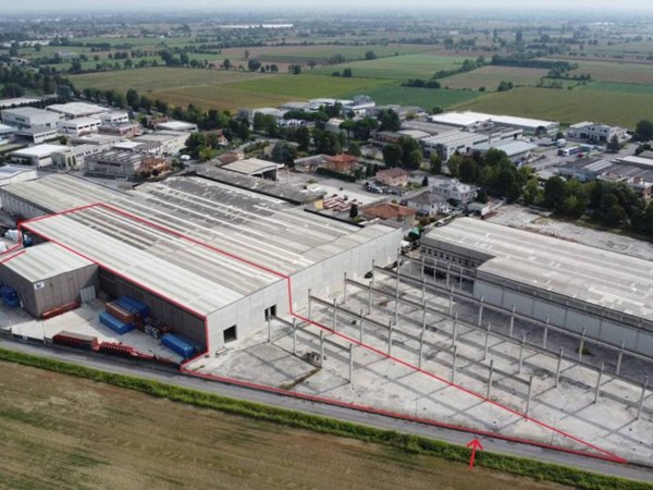 locale commerciale in vendita a Manerbio