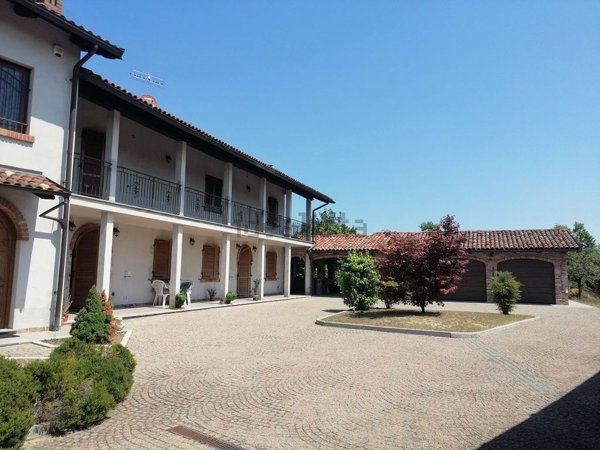 casale in vendita a Cavagnolo