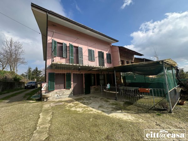 casa indipendente in vendita a Cavagnolo