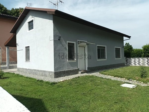 casa indipendente in vendita a Cavagnolo