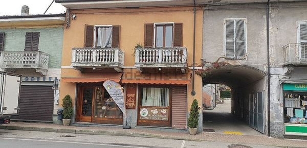 locale commerciale in vendita a Cavagnolo