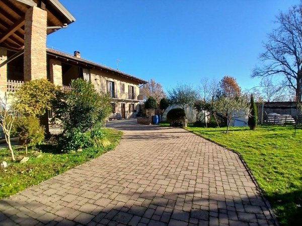 casale in vendita a Cavagnolo