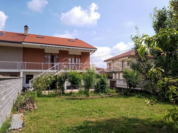 casa indipendente in vendita a Cavagnolo