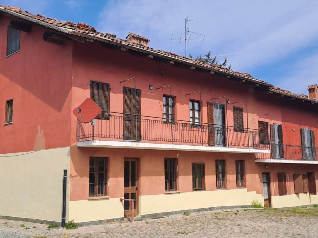 casa indipendente in vendita a Cavagnolo