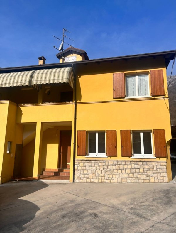 casa indipendente in vendita a Marcheno