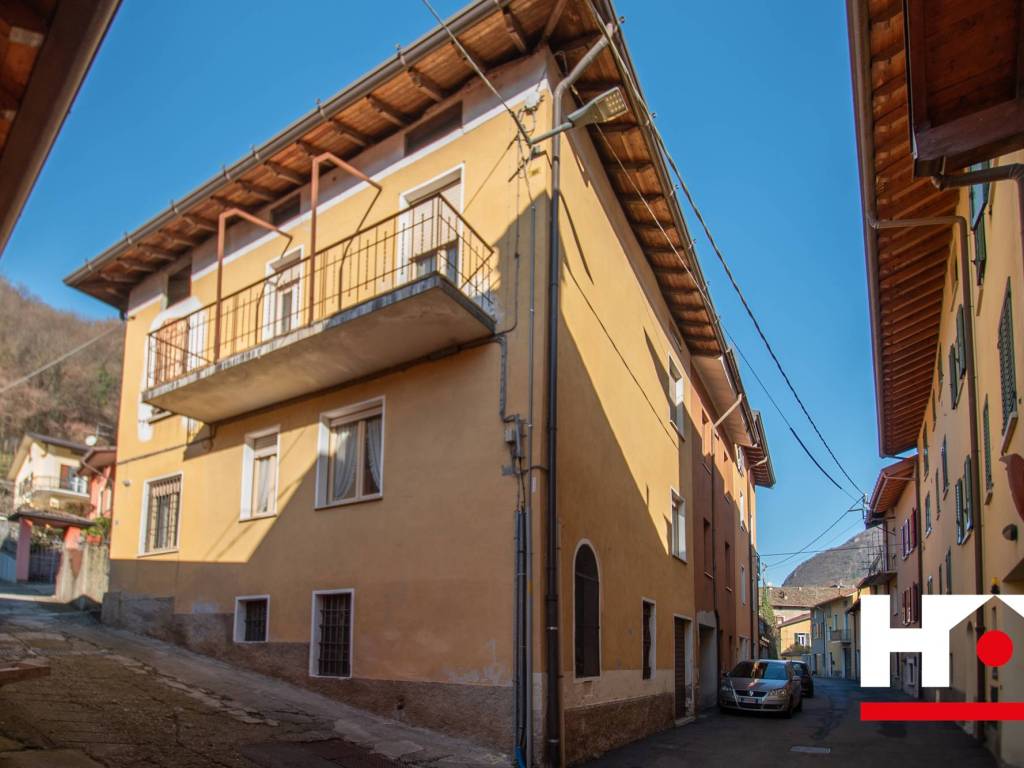 casa indipendente in vendita a Marcheno in zona Brozzo