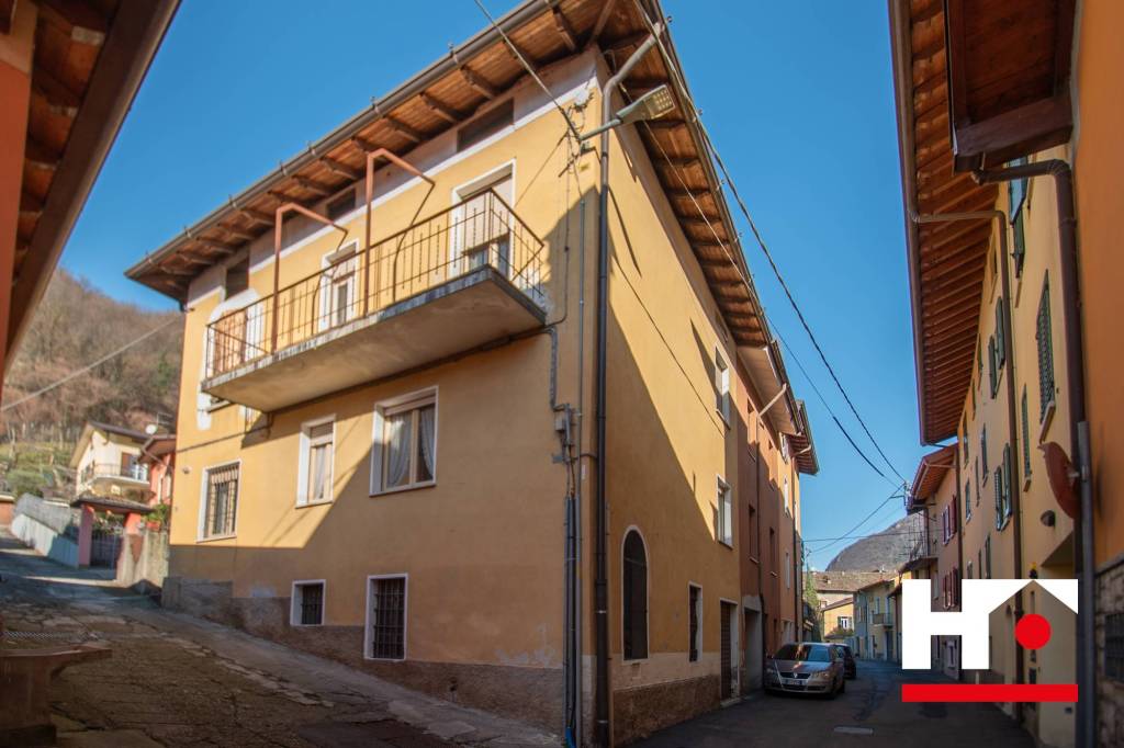 casa indipendente in vendita a Marcheno in zona Brozzo
