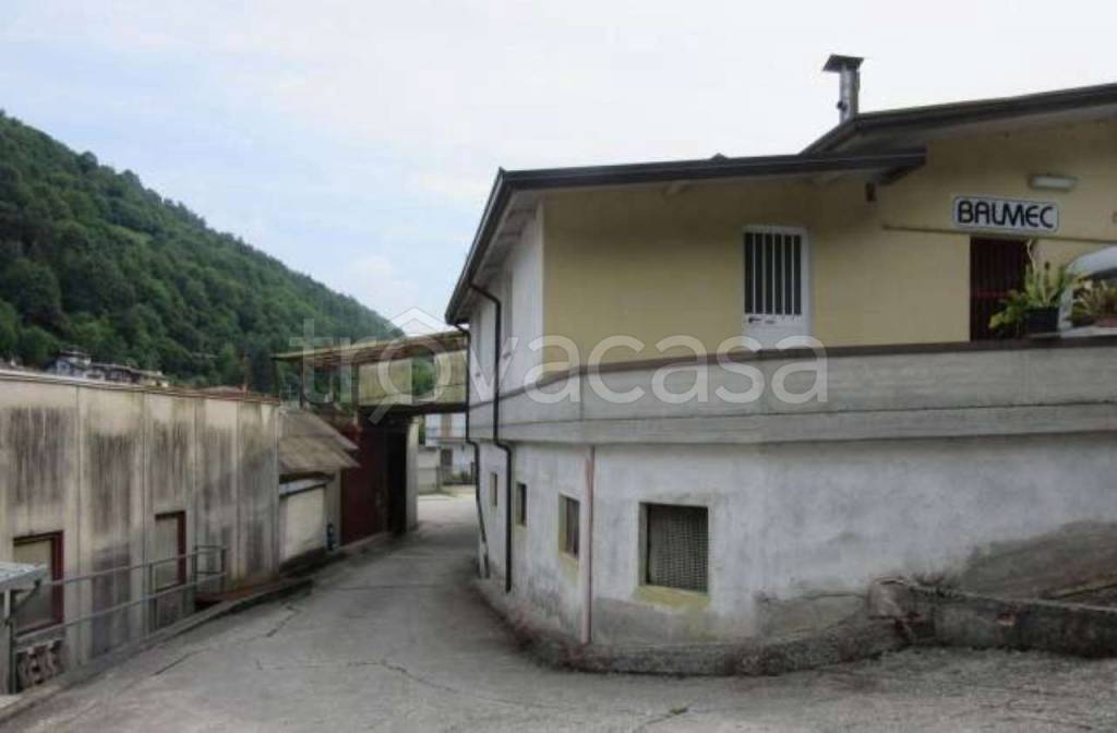 locale commerciale in vendita a Marcheno