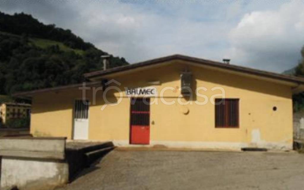 locale commerciale in vendita a Marcheno