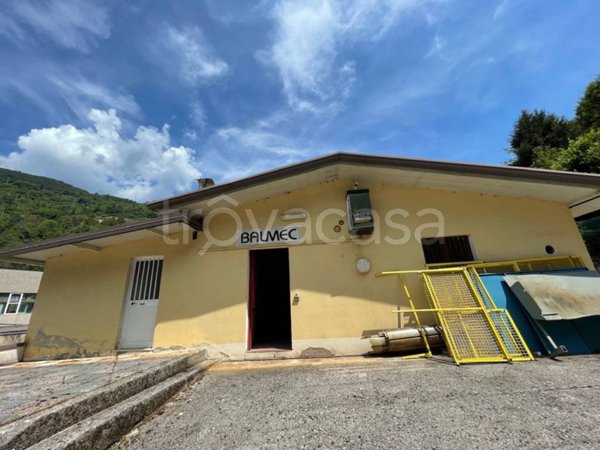 locale commerciale in vendita a Marcheno