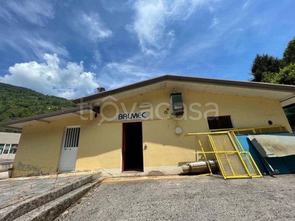 locale commerciale in vendita a Marcheno