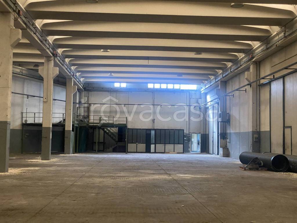 locale commerciale in vendita a Marcheno in zona Brozzo