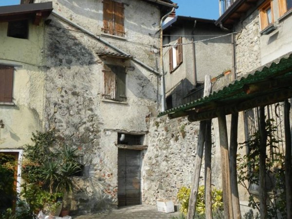 casa indipendente in vendita a Marcheno in zona Cesovo