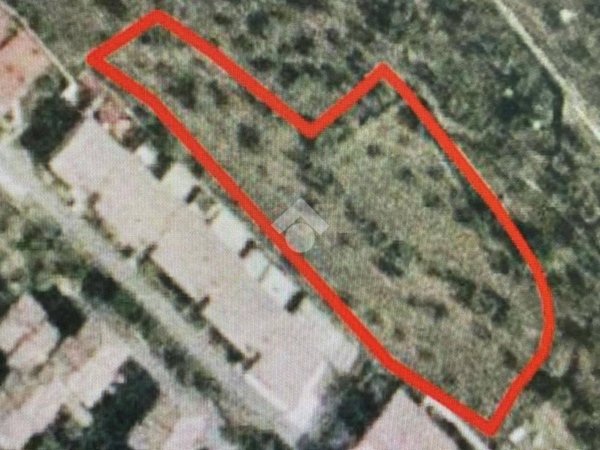 terreno edificabile in vendita a Marone
