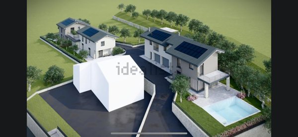 casa indipendente in vendita a Marone
