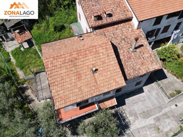 casa indipendente in vendita a Marone