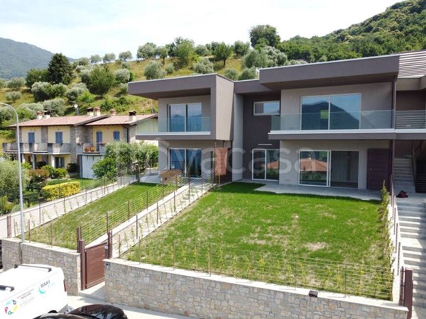 casa indipendente in vendita a Marone