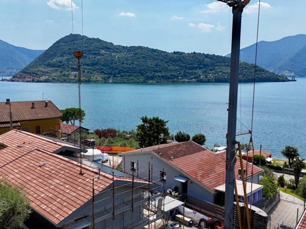 casa indipendente in vendita a Marone