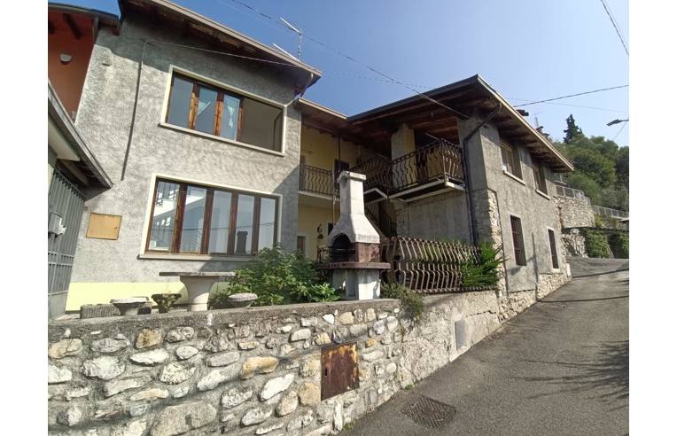 casa indipendente in vendita a Marone