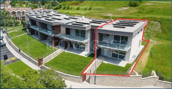 casa indipendente in vendita a Marone